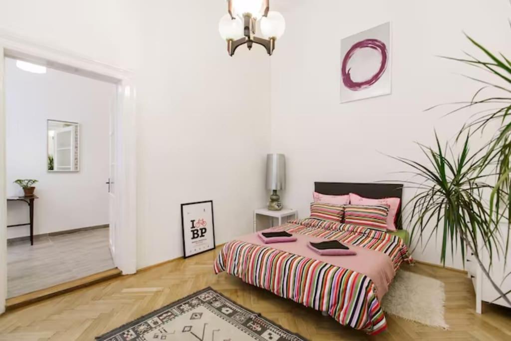 Central Apartment Kiraly Street บูดาเปสต์ ภายนอก รูปภาพ